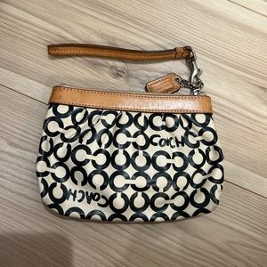 Vintage ‘00 Coach wristlet